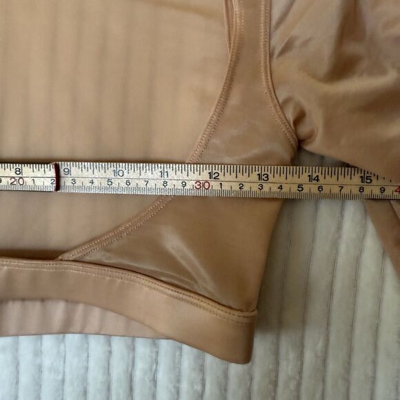 SKIMS Barely There Open Bust Arm Shaper Shapewear Clay Size Medium NWT - Picture 5 of 10